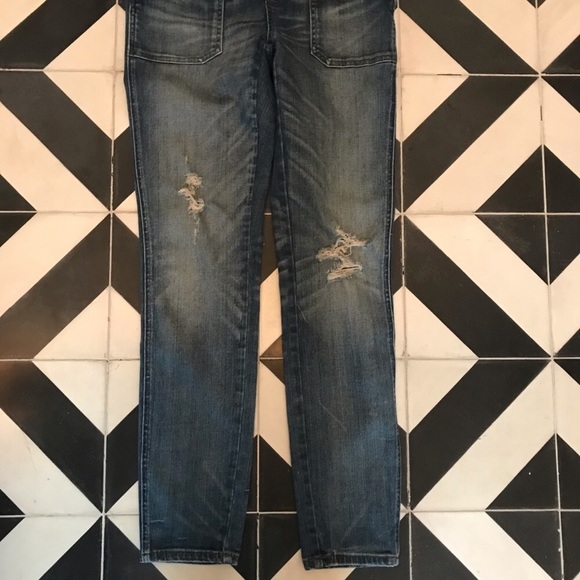 Madewell • Skinny Overalls in Adrian Wash - Picture 5 of 8